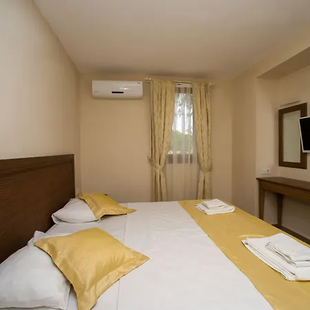 ホテル Le Jardin 2*